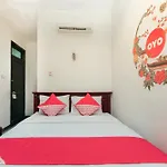 Hotel O Genteng Near Genteng Market Formerly Uno Hotel