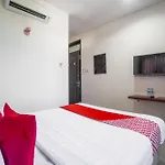 Hotel O Genteng Near Genteng Market Formerly Uno Hotel