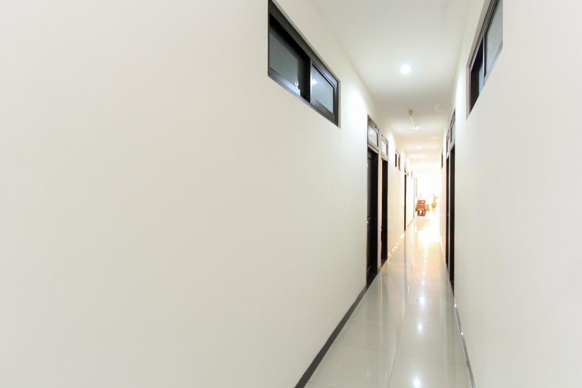 Hotel O Genteng Near Genteng Market Formerly Uno Surabaya